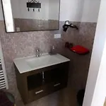 Le Cocon לינה וארוחת בוקר 3*