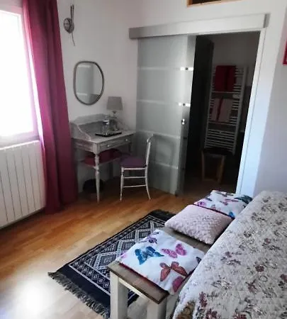 Oda ve Kahvaltı D'hotes Le Cocon 3*