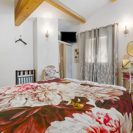D'hotes Le Cocon Bed & Breakfast Saint-Paul-les-Fonts